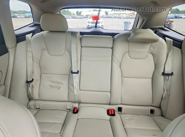 YV4102DK9M1798426 2021 VOLVO XC60 Blue Rear seats view