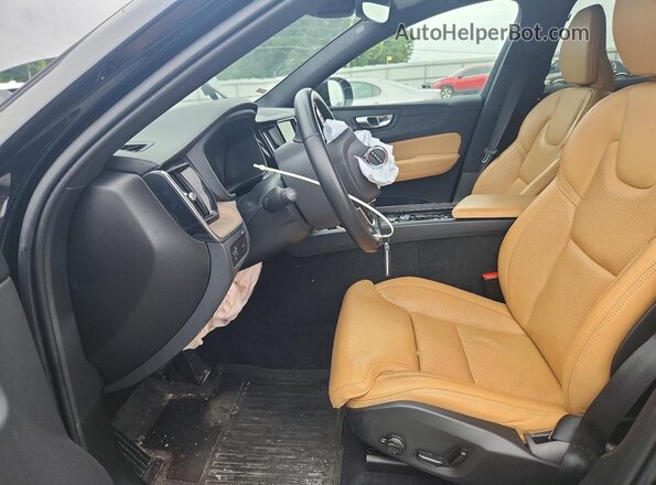 YV4102DL2M1849919 2021 VOLVO XC60 Black Widok wnętrza z przodu