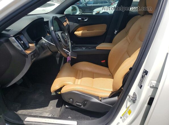 YV4102DL3M1684219 2021 VOLVO XC60 White Widok wnętrza z przodu