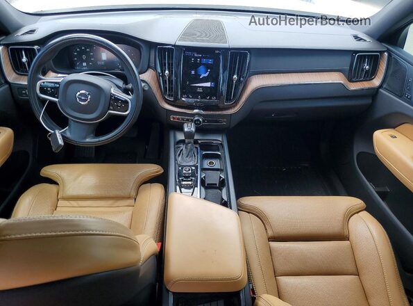 YV4102DL3M1684219 2021 VOLVO XC60 White Widok deski rozdzielczej