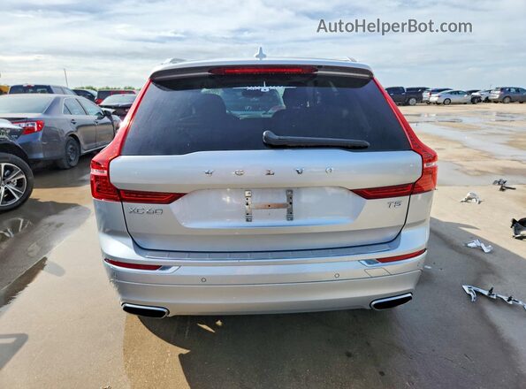 YV4102DL4M1825640 2021 VOLVO XC60 Серебряный Вид сзади
