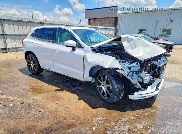 YV4102DL9M1881346 2021 VOLVO XC60 Белый Передняя правая четверть