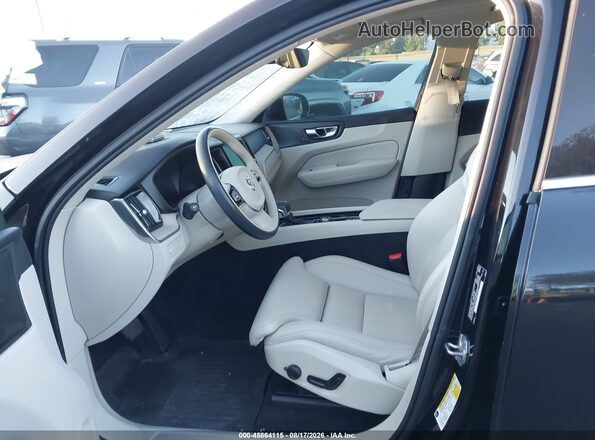 YV4102DLXM1728040 2021 VOLVO XC60 Black Front interior view