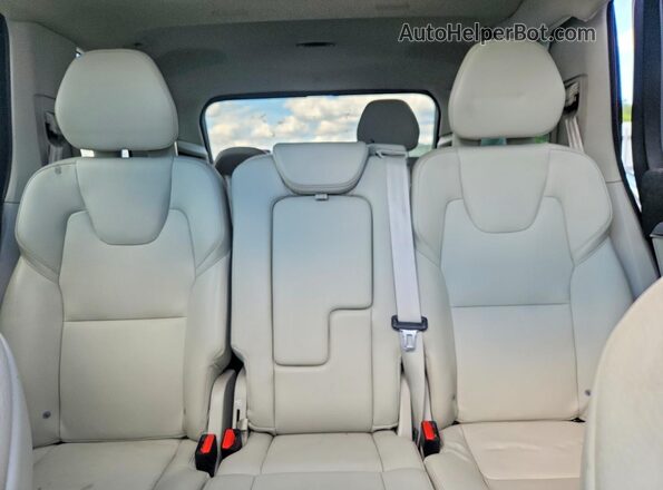 YV4102PK3M1699077 2021 VOLVO XC90 White Հետևի նստատեղերի տեսք