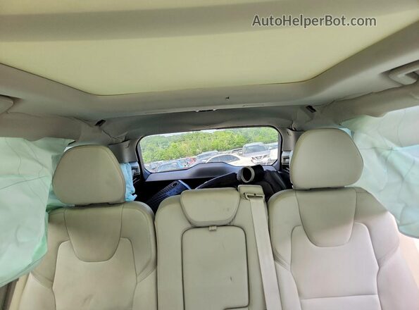 YV4102PK4L1617808 2020 VOLVO XC90 Белый Вид задних сидений