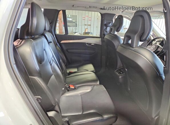 YV4102PK7J1345333 2018 VOLVO XC90 White Widok wnętrza z tyłu