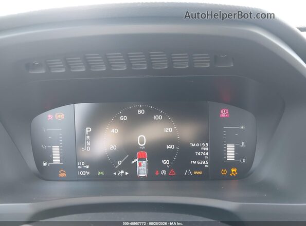 YV4102PK8J1352243 2018 VOLVO XC90 Gray Rear seats view