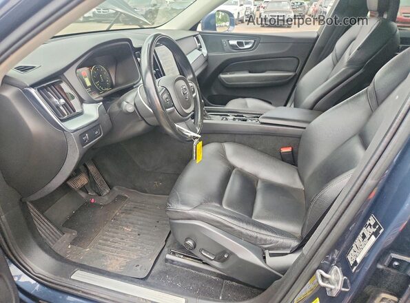YV4102RK0J1059966 2018 VOLVO XC60 Синий Вид салона спереди