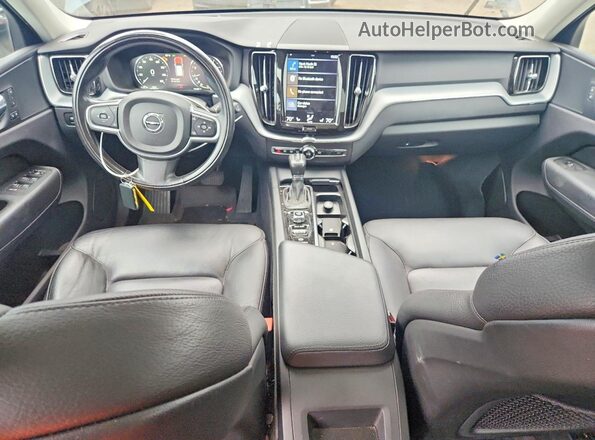 YV4102RK0J1059966 2018 VOLVO XC60 Синий Вид панели приборов
