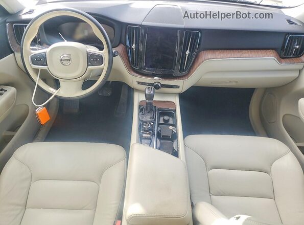 YV4102RK0M1798954 2021 VOLVO XC60 Белый Вид панели приборов