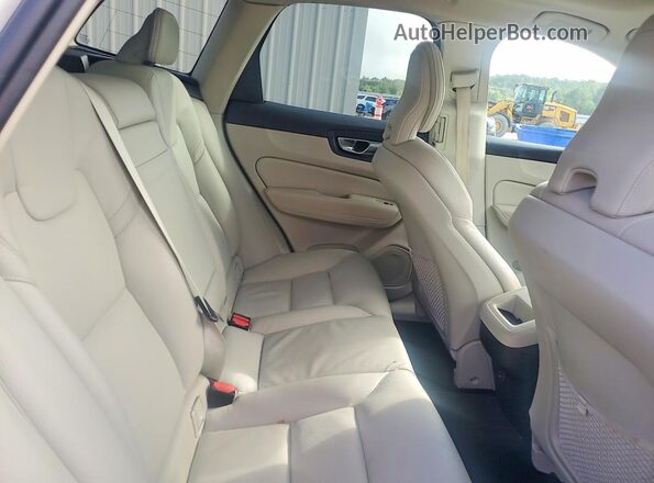 YV4102RK0M1798954 2021 VOLVO XC60 Белый Вид задней части салона
