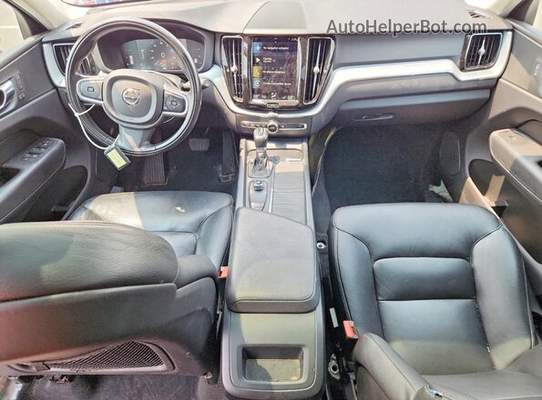 YV4102RK4J1019051 2018 VOLVO XC60 White Widok deski rozdzielczej