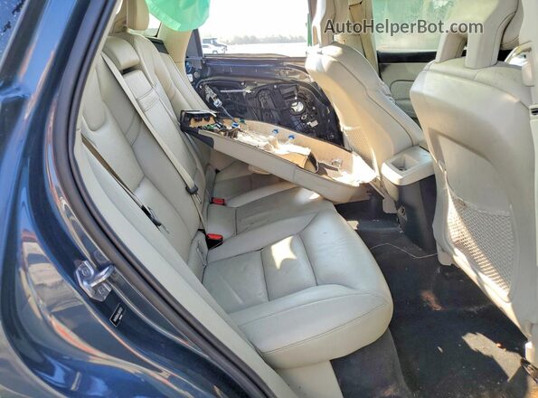 YV4102RK4J1064572 2018 VOLVO XC60 Blue Widok wnętrza z tyłu