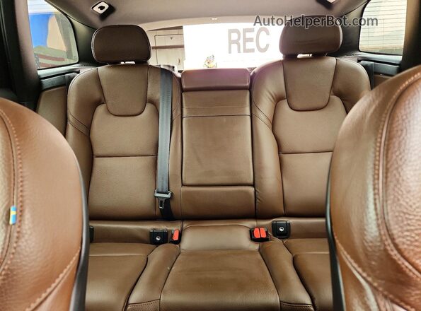 YV4102RK4M1758084 2021 VOLVO XC60 White Rear seats view
