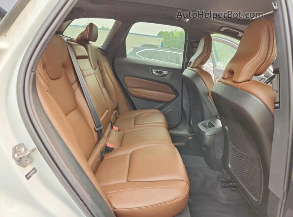 YV4102RK4M1758084 2021 VOLVO XC60 White Rear interior view