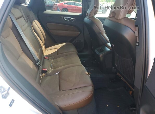 YV4102RKXL1410997 2020 VOLVO XC60 Белый Вид задней части салона