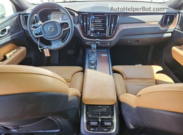 YV4102RL0M1741727 2021 VOLVO XC60 White Առջևի վահանակի տեսք