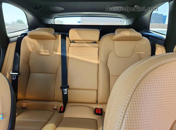 YV4102RL0M1741727 2021 VOLVO XC60 White Հետևի նստատեղերի տեսք