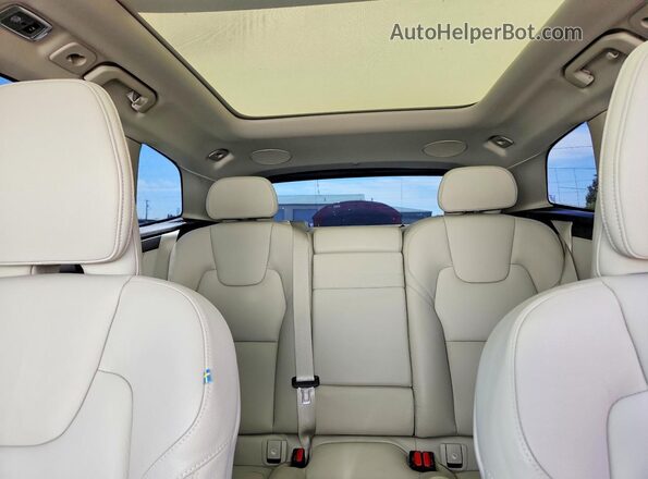 YV4102RL3L1610631 2020 VOLVO XC60 White Вид задніх сидінь