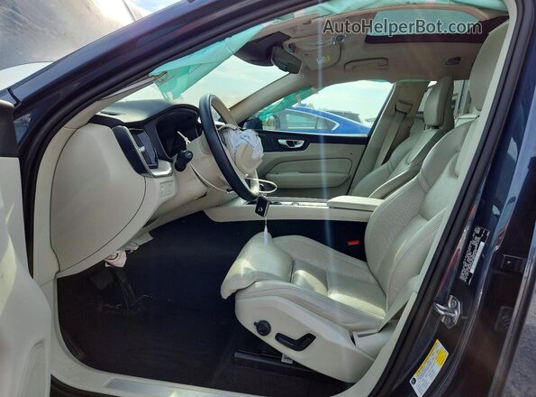 YV4102RL5M1793046 2021 VOLVO XC60 Blue წინა სალონის ხედი