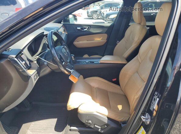 YV4102RL6M1684126 2021 VOLVO XC60 Black Вид салону спереду
