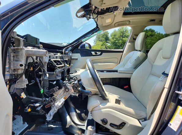 YV4102RLXL1559905 2020 VOLVO XC60 Blue Front interior view