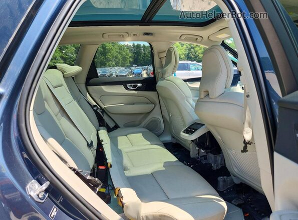YV4102RLXL1559905 2020 VOLVO XC60 Blue Rear interior view