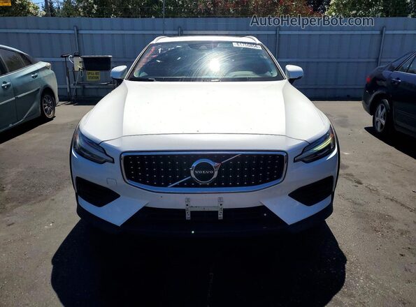 YV4102WK4L1043972 2020 VOLVO V60 White Widok z przodu