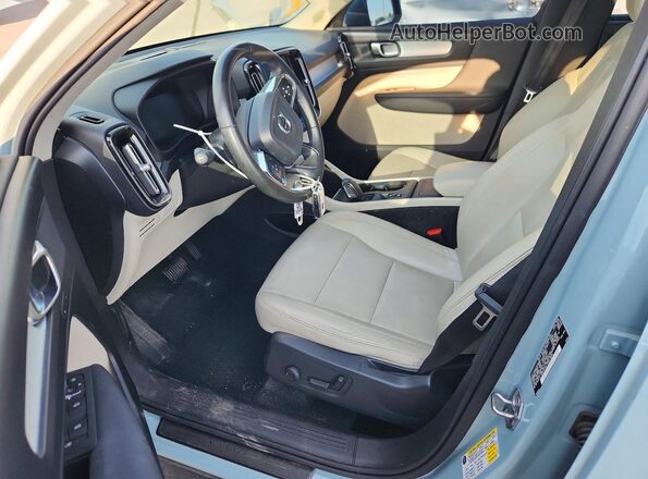 YV4162UK2K2094042 2019 VOLVO XC40 Blue Вид салону спереду