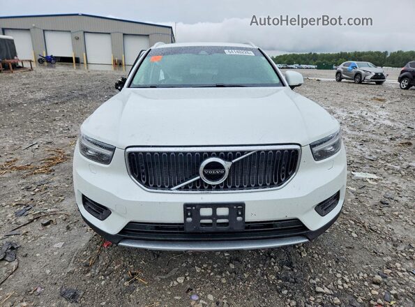 YV4162UK4N2750004 2022 VOLVO XC40 White წინა ხედი