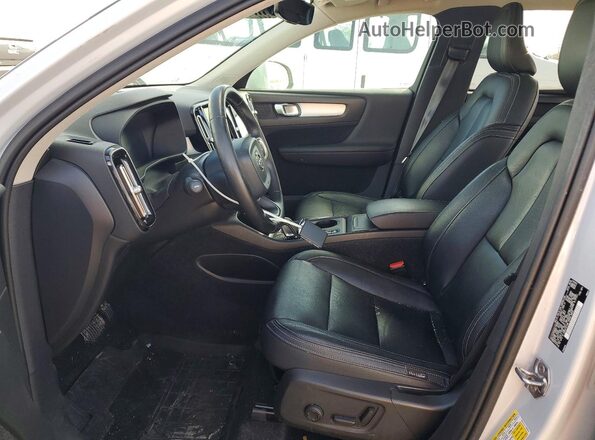 YV4162UK5L2183900 2020 VOLVO XC40 Silver Սալոնի դիմացի տեսք