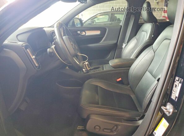 YV4162UK6L2280667 2020 VOLVO XC40 Black Вид салону спереду