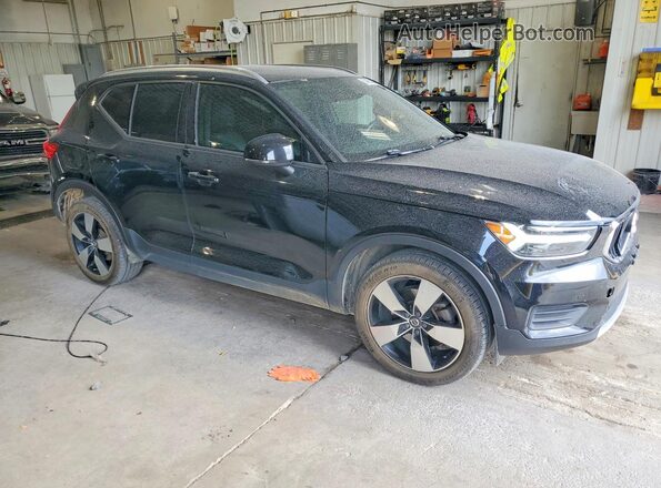 YV4162UK6L2280667 2020 VOLVO XC40 Black Передня права чверть