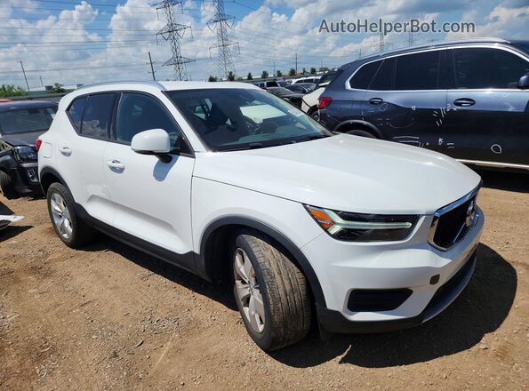 YV4162UK7L2321968 2020 VOLVO XC40 White Передня права чверть