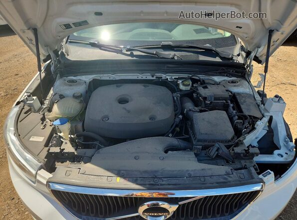 YV4162UK7L2321968 2020 VOLVO XC40 White Вид задньої частини салону
