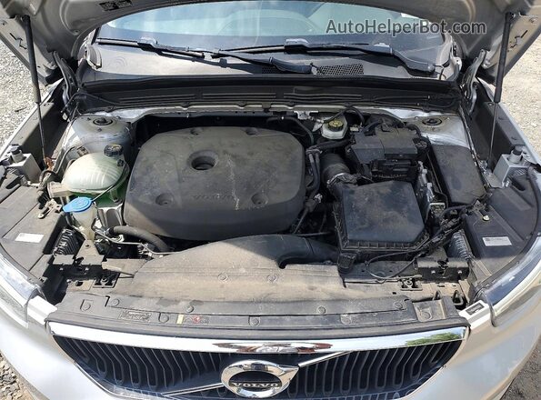 YV4162UKXK2145352 2019 VOLVO XC40 Серебряный Вид задней части салона
