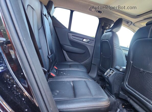 YV4162UL8K2072796 2019 VOLVO XC40 Black უკანა სალონის ხედი