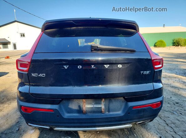 YV4162UL8K2072796 2019 VOLVO XC40 Black უკანა ხედი