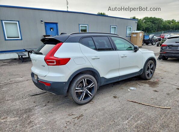YV4162UM0K2092047 2019 VOLVO XC40 White Задня права чверть