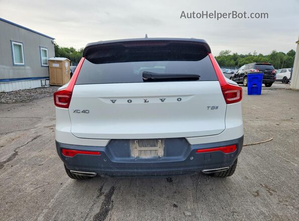 YV4162UM0K2092047 2019 VOLVO XC40 White Вид ззаду