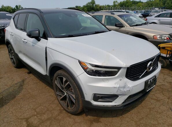 YV4162UM0M2542721 2021 VOLVO XC40 White წინა მარჯვენა