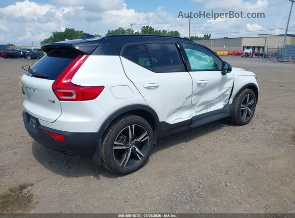 YV4162UM3N2742851 2022 VOLVO XC40 White Tył prawy