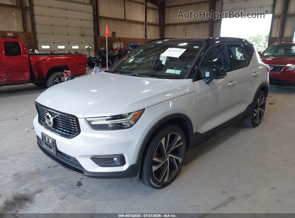 YV4162UM4L2348871 2020 VOLVO XC40 Gray Առջևի ձախ երեք քառորդ տեսարան