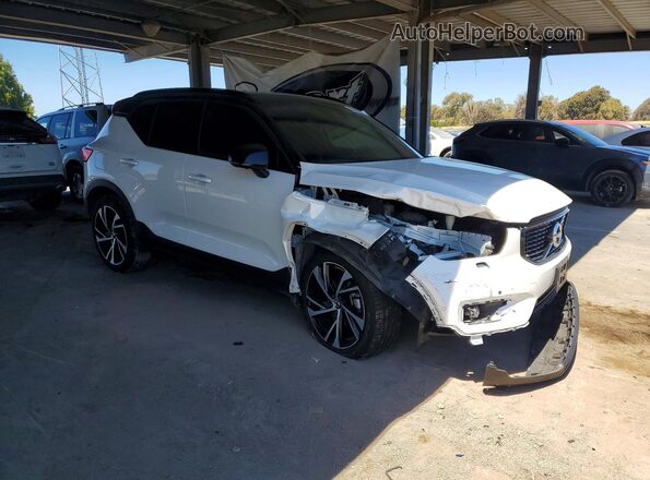 YV4162UM5K2081867 2019 VOLVO XC40 Белый Передняя правая четверть