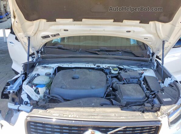 YV4162UM5K2081867 2019 VOLVO XC40 Белый Вид задней части салона