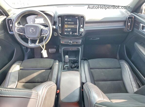 YV4162UM5L2348409 2020 VOLVO XC40 White Widok deski rozdzielczej