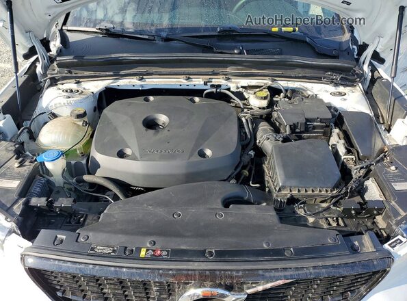 YV4162UM5L2348409 2020 VOLVO XC40 White Widok wnętrza z tyłu