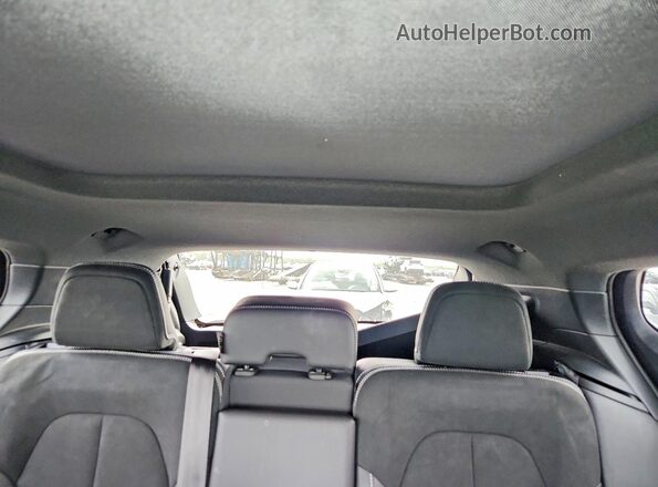 YV4162UM7L2217160 2020 VOLVO XC40 Black Widok tylnych siedzeń
