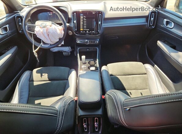 YV4162UM7M2612487 2021 VOLVO XC40 Gray Vista del salpicadero