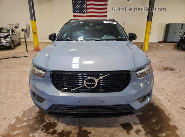 YV4162UM8M2616886 2021 VOLVO XC40 Blue წინა ხედი